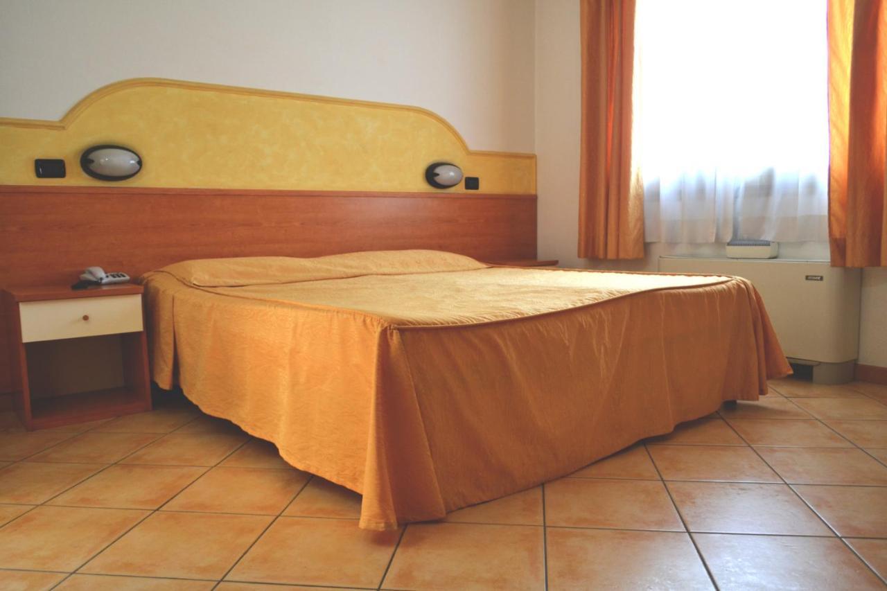 Hotel Fontana روبييرا المظهر الخارجي الصورة